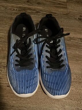 Elite Wave Blue Bowling Shoes